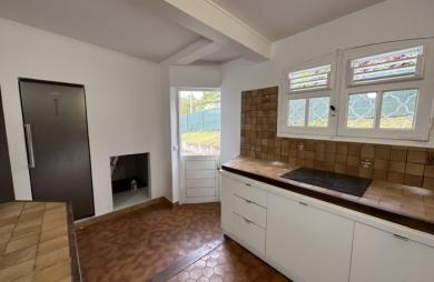 Villa F5 avec piscine et grand jardin à proximité CHU - FORT-DE-FRANCE