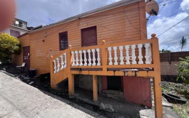 Sainte-Thérèse Fort-de-France | Maisonnette T2 à réhabiliter