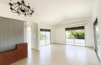 VILLA A LOUER A BALATA
