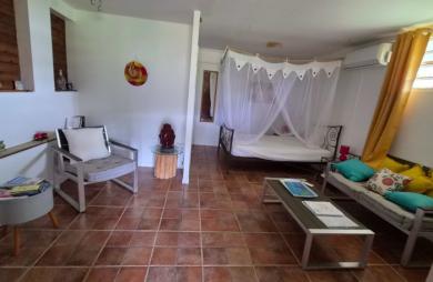 Villa de charme F4 + studio avec vue mer et piscine