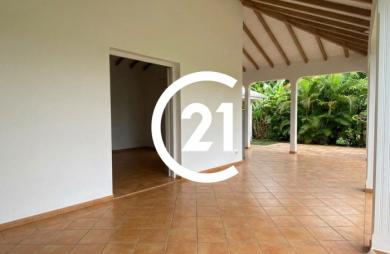 Vente Maison 98.00m&sup2; 4 pièces Les Trois Ilets