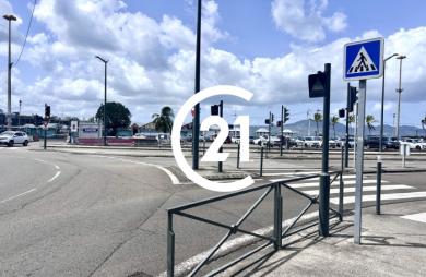 Vente Local commercial 494m&sup2; Fort de france