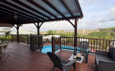 VILLA DE 3 LOGEMENTS INDEPENDANTS - TROIS ILETS : 550 000 €