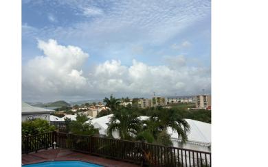 VILLA DE 3 LOGEMENTS INDEPENDANTS - TROIS ILETS : 550 000 €