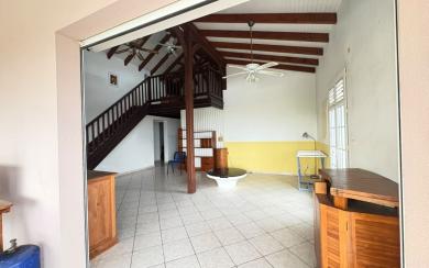 VILLA DE 3 LOGEMENTS INDEPENDANTS - TROIS ILETS : 550 000 €