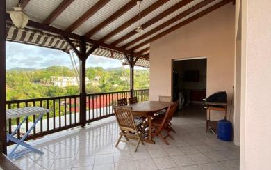 VILLA DE 3 LOGEMENTS INDEPENDANTS - TROIS ILETS : 550 000 €