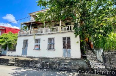 Terrain 425 m2 à bâtir - Emprise 45 % et R+4 - Clairière