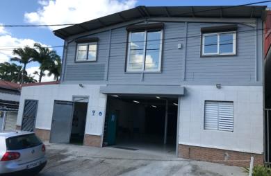 Location Local commercial 300m² Ducos