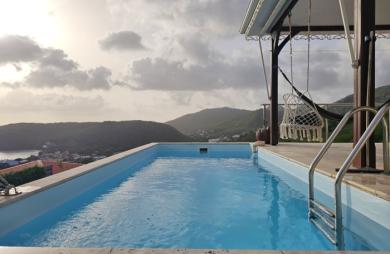 Villa avec vue mer, piscine et fort potentiel locatif   Les Anses-d