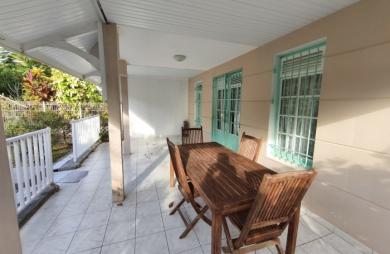 MAISON MEUBLEE, JUMELEE EN DUPLEX - TERREVILLE