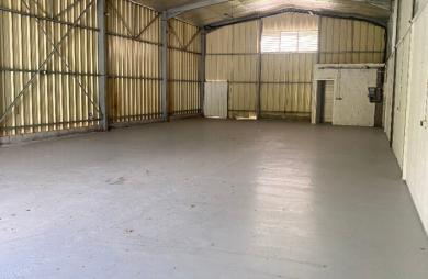 Location Entrepot 250m² Le Lamentin