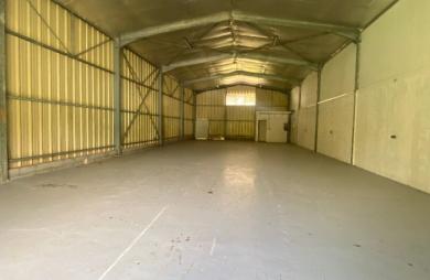 Location Entrepot 250m² Le Lamentin