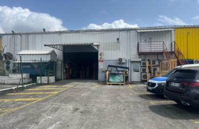 Location Entrepot 960m² Le Lamentin