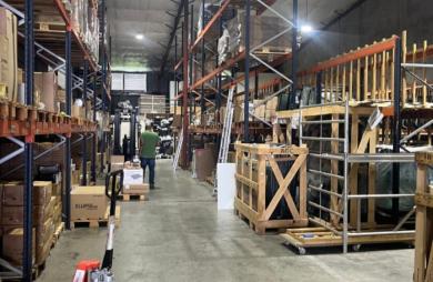 Location Entrepot 960m² Le Lamentin