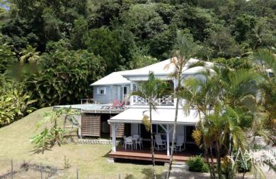 LES ANSES-D’ARLET   EXCLUSIVITÉ - VILLA DE STANDING - VUE MER - PISCINE   LODGE INDÉPENDANT 990 000 €