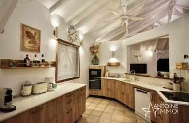 LES ANSES-D’ARLET   EXCLUSIVITÉ - VILLA DE STANDING - VUE MER - PISCINE   LODGE INDÉPENDANT 990 000 €