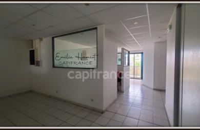 Location Bureaux 11m&sup2; 1 pièce Le Lamentin