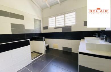 Location Maison 146.88m&sup2; 5 pièces Fort de france