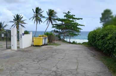 Studio vue mer et Rocher du Diamant, à 50m de la plage