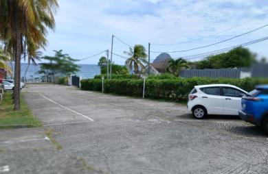 Studio vue mer et Rocher du Diamant, à 50m de la plage