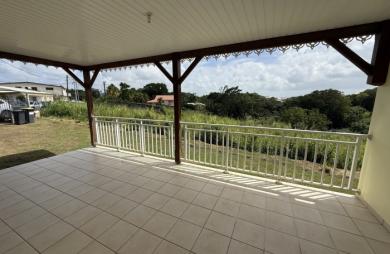 Jolie maison F3 avec terrasse et jardin   Quartier Pelletier