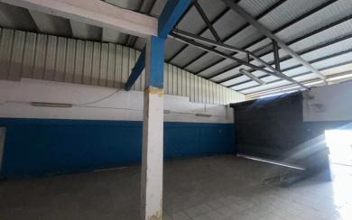 Ducos Champigny — Entrepôt 210 m² avec bureau