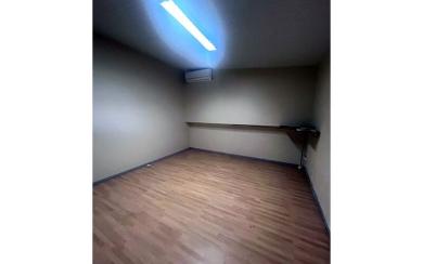 Ducos Champigny — Local 250 m² — 4 250 € HT/mois