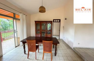 Vente Maison 172.98m&sup2; 7 pièces Saint-Esprit