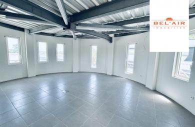 Location Bureaux 296m&sup2; Rivière Salée