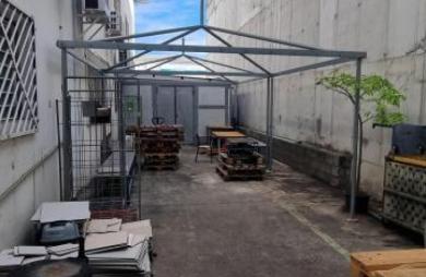 Location Local commercial 1500m&sup2; 1 pièce Le Port