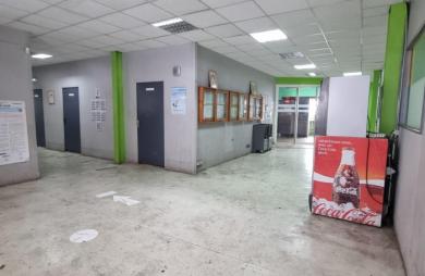 Location Local commercial 1500m&sup2; 1 pièce Le Port