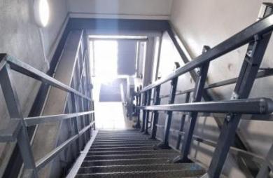 Location Local commercial 1500m&sup2; 1 pièce Le Port
