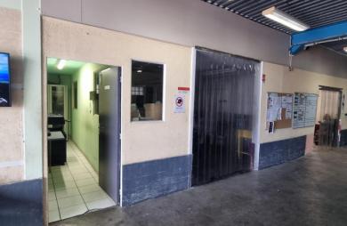 Location Local commercial 1500m&sup2; 1 pièce Le Port
