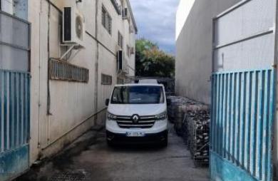 Location Local commercial 1500m&sup2; 1 pièce Le Port