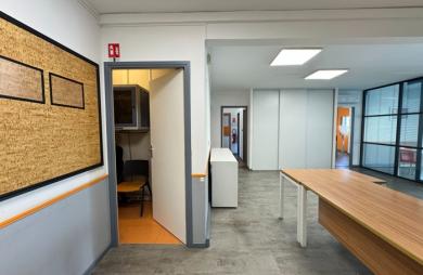 Location Bureaux 111m² 6 pièces Saint Denis