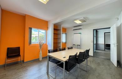 Location Bureaux 111m² 6 pièces Saint Denis
