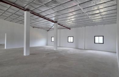 Location Local commercial 600m&sup2; 1 pièce Sainte Suzanne