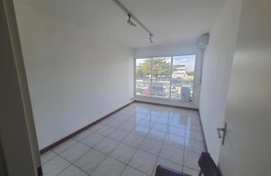 Location Bureaux 110m&sup2; 7 pièces Saint Denis