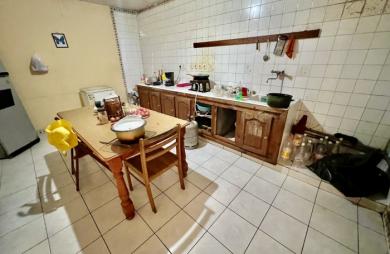 SAINT JOSEPH 97480 - ENSEMBLE IMMOBILIER À RAFRAÎCHIR - EMPLACEMENT DE CHOIX