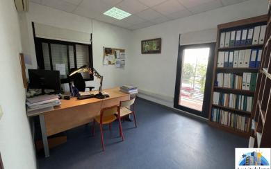À LOUER – BUREAUX D