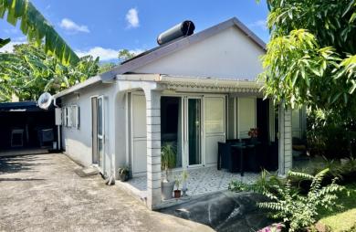 SAINT PHILIPPE 97442 - MAISON F4 LUMINEUSE ET ENTRETENUE - CONFORTABLE - QUARTIER PAISIBLE