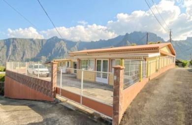 Vente Maison 118m&sup2; 6 pièces Cilaos