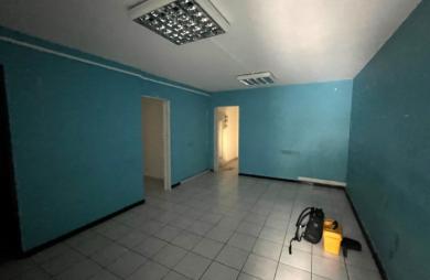 Local professionnel et commercial 67 m2 secteur Moufia proche boulevard Sud