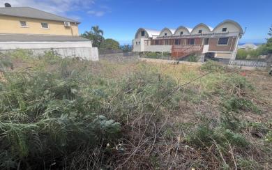 TERRAIN CONSTRUCTIBLE 535 M² – SAINT-LEU – VUE MER PARTIELLE