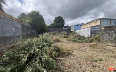 TERRAIN CONSTRUCTIBLE 535 M² – SAINT-LEU – VUE MER PARTIELLE