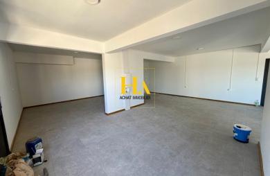 Location Local commercial 82m² Etang-Sale