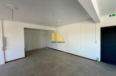 Location Local commercial 82m² Etang-Sale