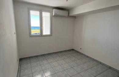 Vente Appartement 90m&sup2; 4 pièces Sainte Suzanne