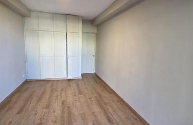 Location Bureaux 75m&sup2; 4 pièces Saint-Pierre