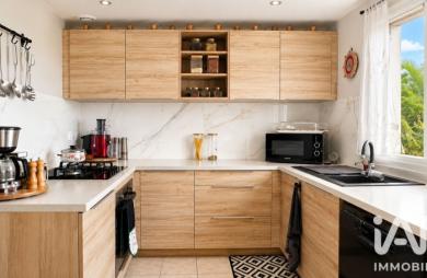 Vente Appartement 80m&sup2; 4 pièces Etang-Sale